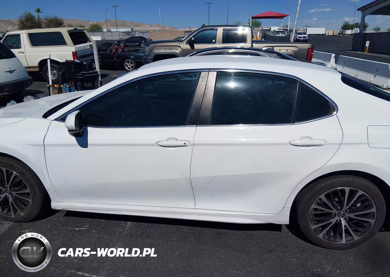 2018 Toyota Camry Se VIN:4T1B11HK9JU078316 - 14