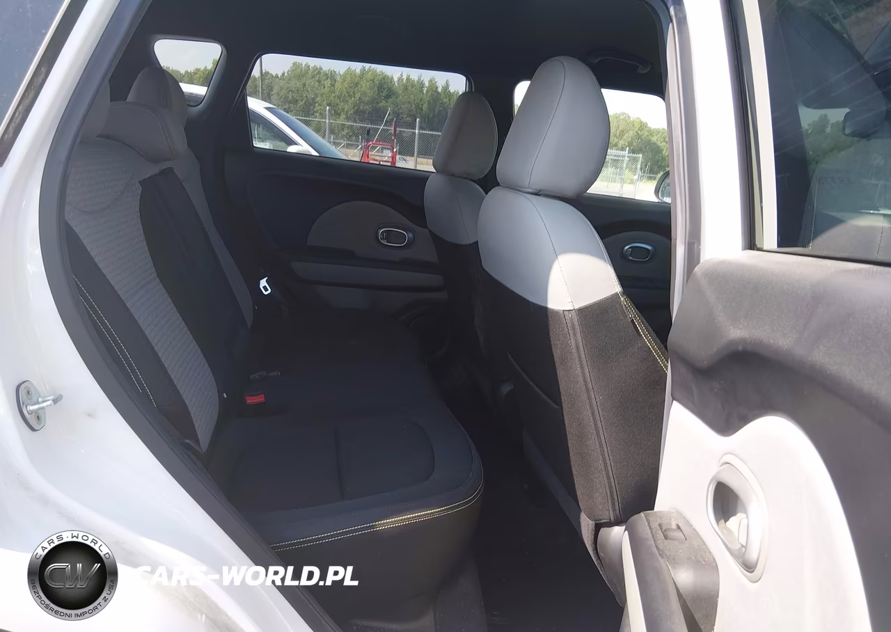 2016 Kia Soul + VIN:KNDJP3A51G7409976 - 8