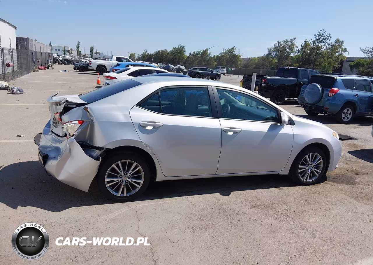 2015 Toyota Corolla Le Plus VIN:5YFBURHE5FP262953 - 13