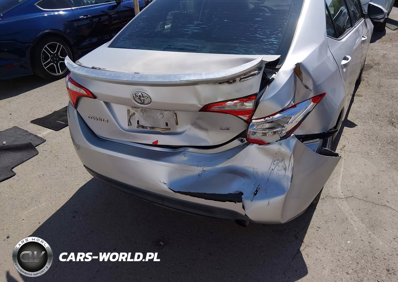 2015 Toyota Corolla Le Plus VIN:5YFBURHE5FP262953 - 18