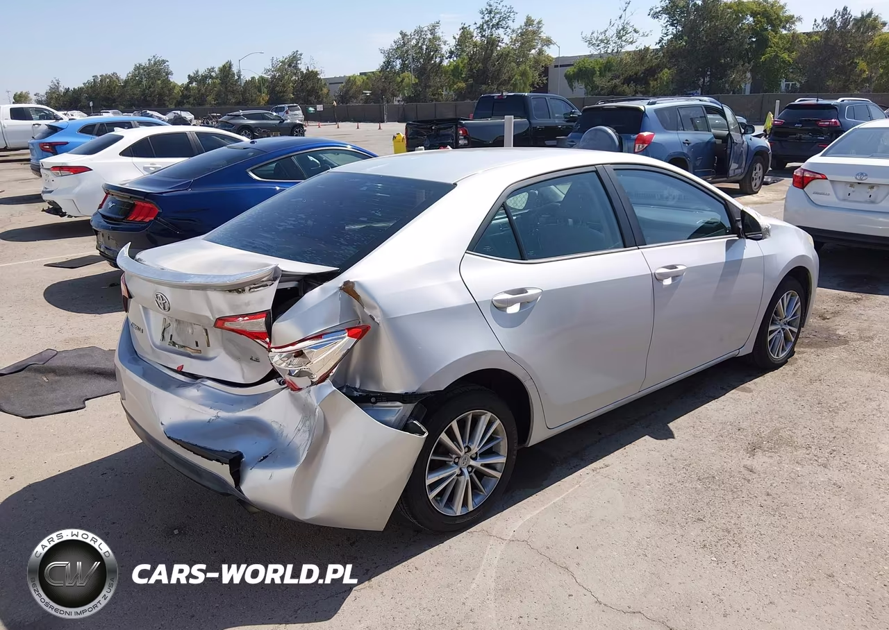 2015 Toyota Corolla Le Plus VIN:5YFBURHE5FP262953 - 4