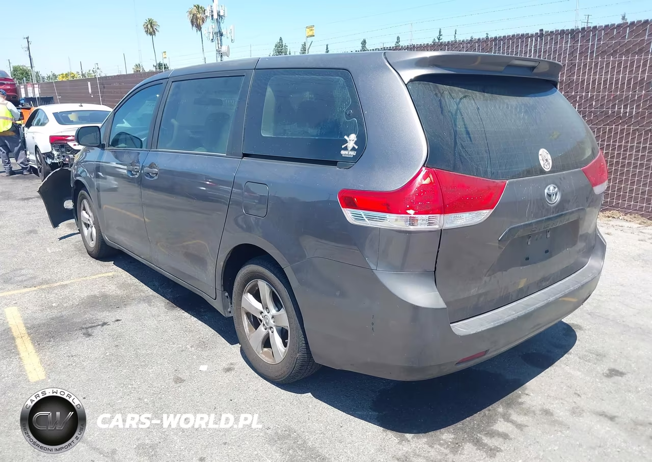 2013 Toyota Sienna L V6 7 Passenger VIN:5TDZK3DC6DS358052 - 3