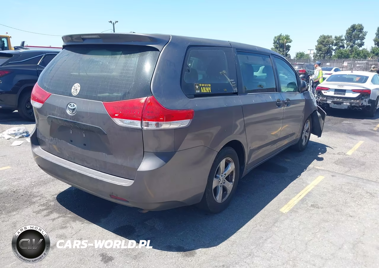 2013 Toyota Sienna L V6 7 Passenger VIN:5TDZK3DC6DS358052 - 4