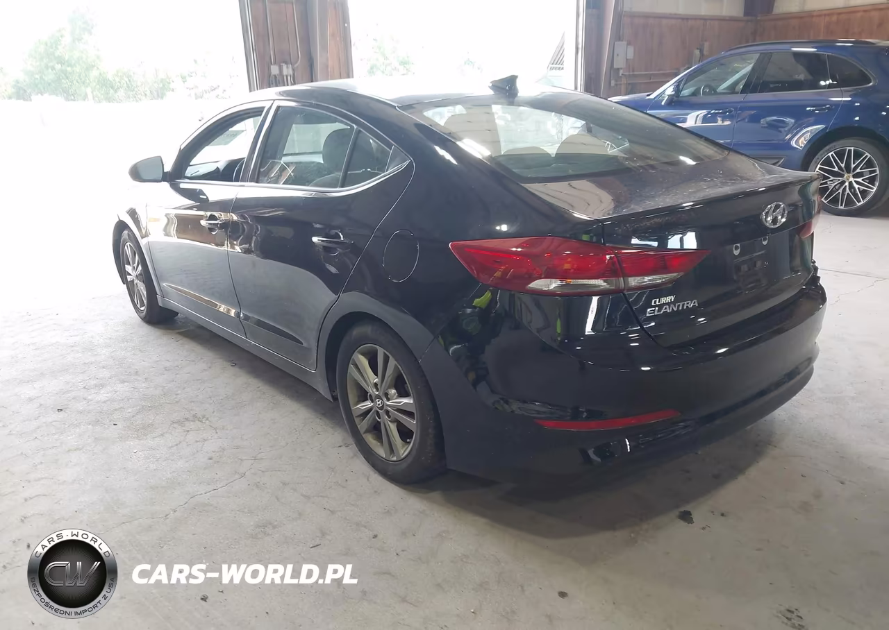 2018 Hyundai Elantra Sel VIN:5NPD84LF1JH389916 - 3