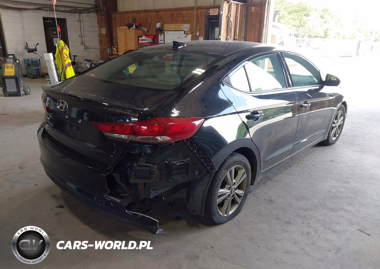 2018 Hyundai Elantra Sel VIN:5NPD84LF1JH389916 - 4