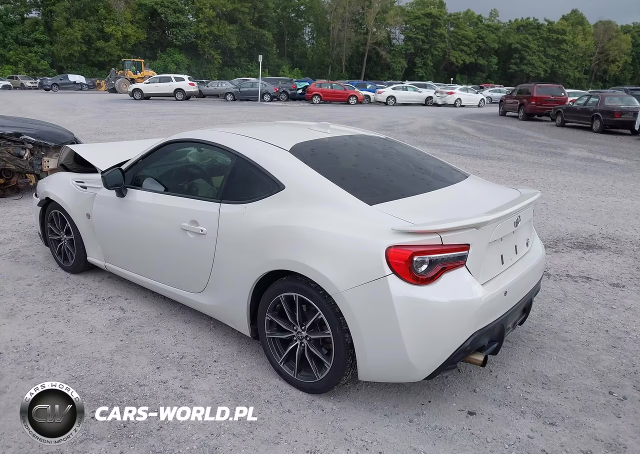 2017 Toyota 86 VIN:JF1ZNAA17H8703068 - 3