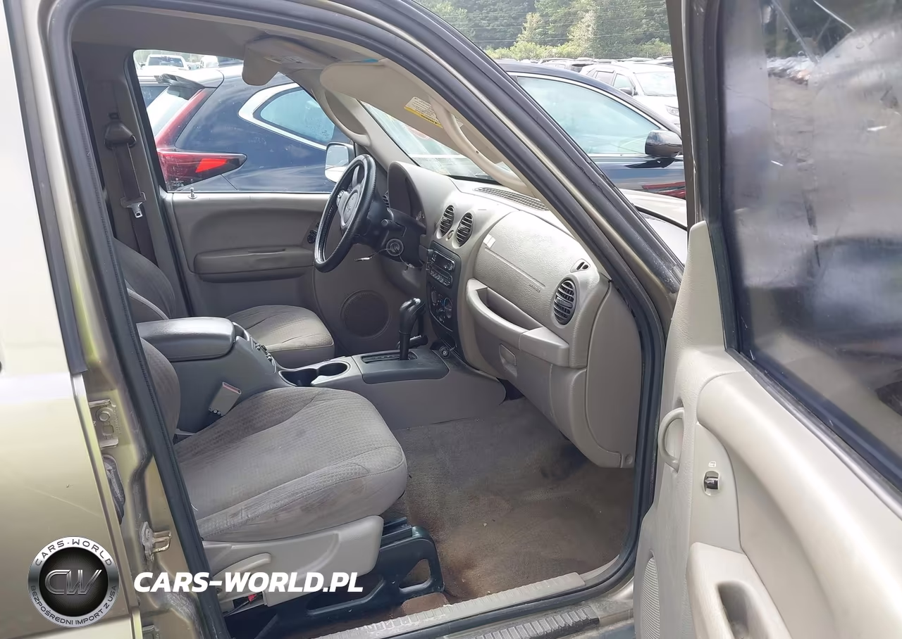 2004 Jeep Liberty Sport VIN:1J4GL48K84W330324 - 5