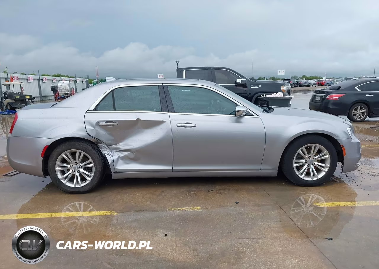 2016 Chrysler 300C VIN:2C3CCAEG2GH190121 - 13