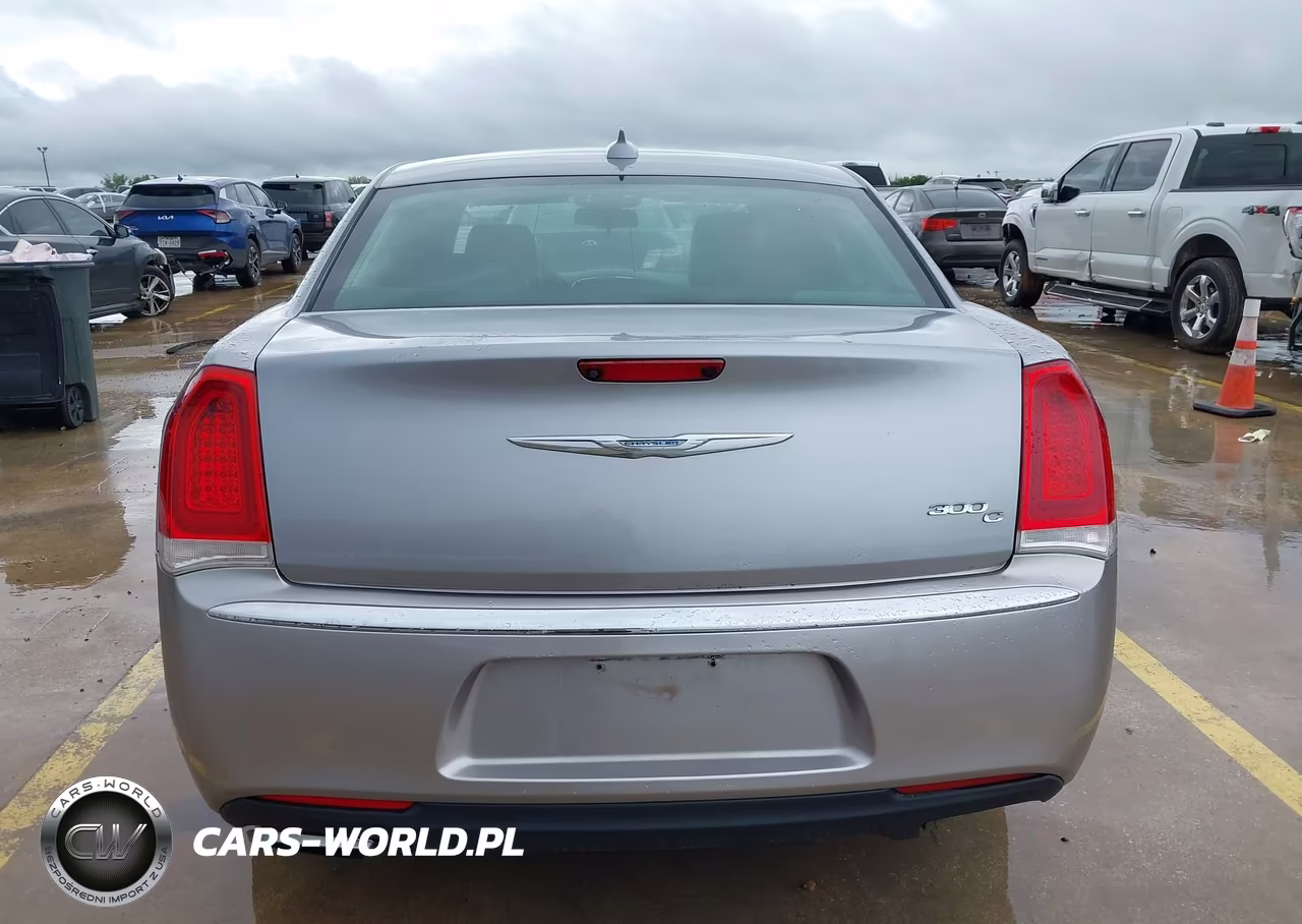 2016 Chrysler 300C VIN:2C3CCAEG2GH190121 - 16