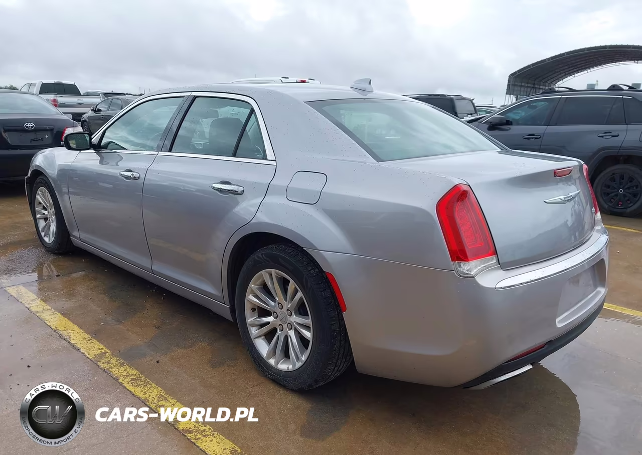 2016 Chrysler 300C VIN:2C3CCAEG2GH190121 - 3