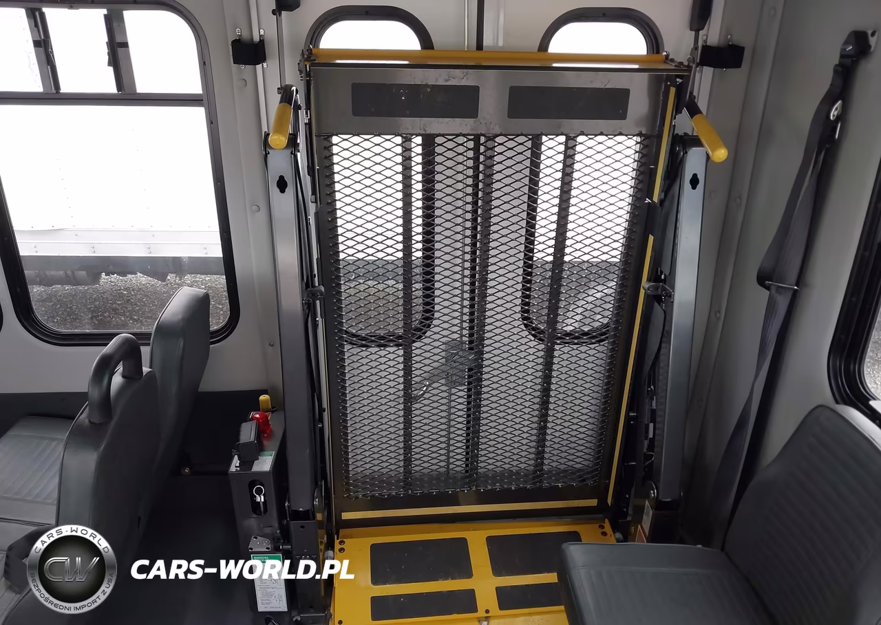 2017 Ford E-350 Cutaway VIN:1FDEE3FS7HDC07454 - 14