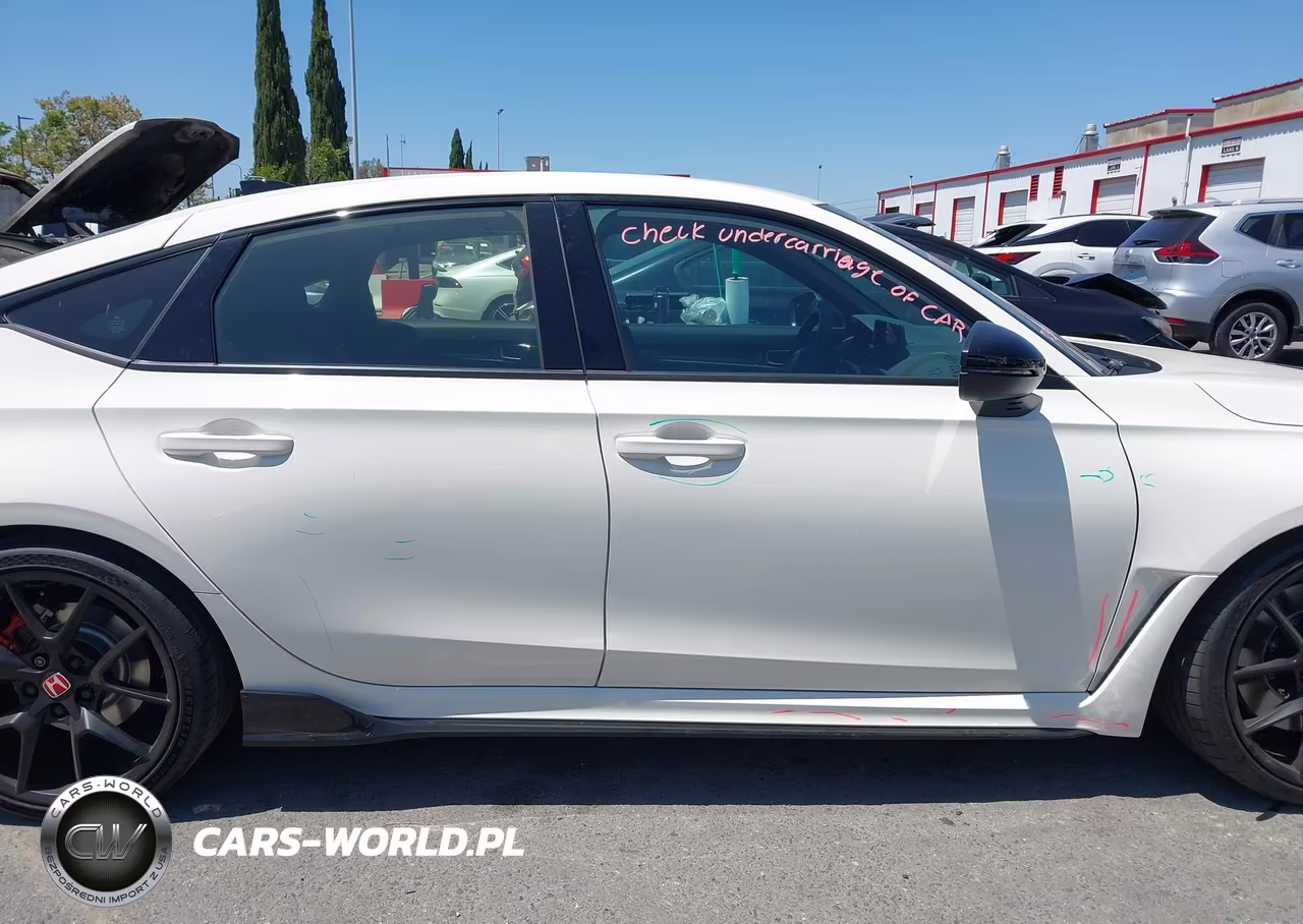 2026 Honda Civic Type R VIN:JHMFL5G42TX001278 - 13