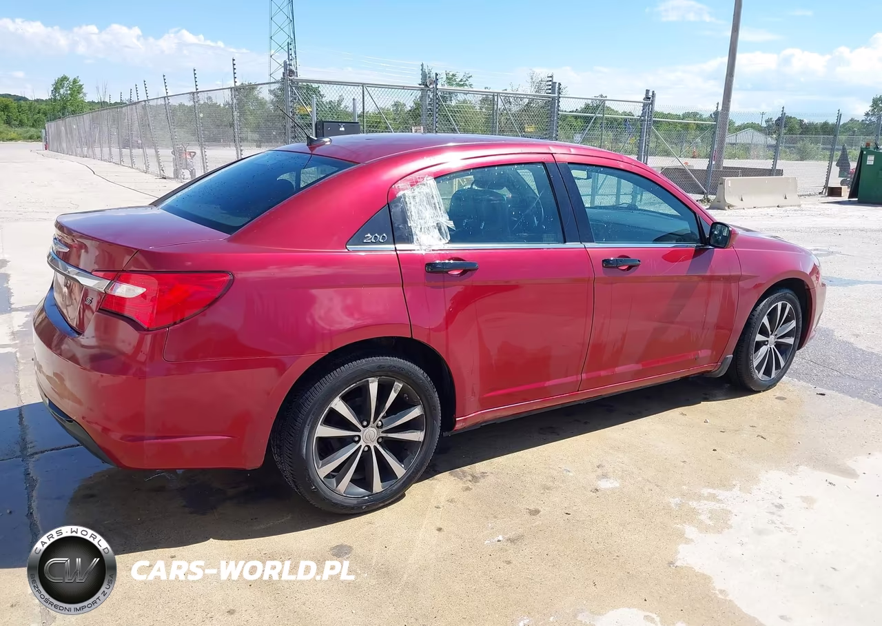 2011 Chrysler 200 S VIN:1C3BC8FG9BN567241 - 4