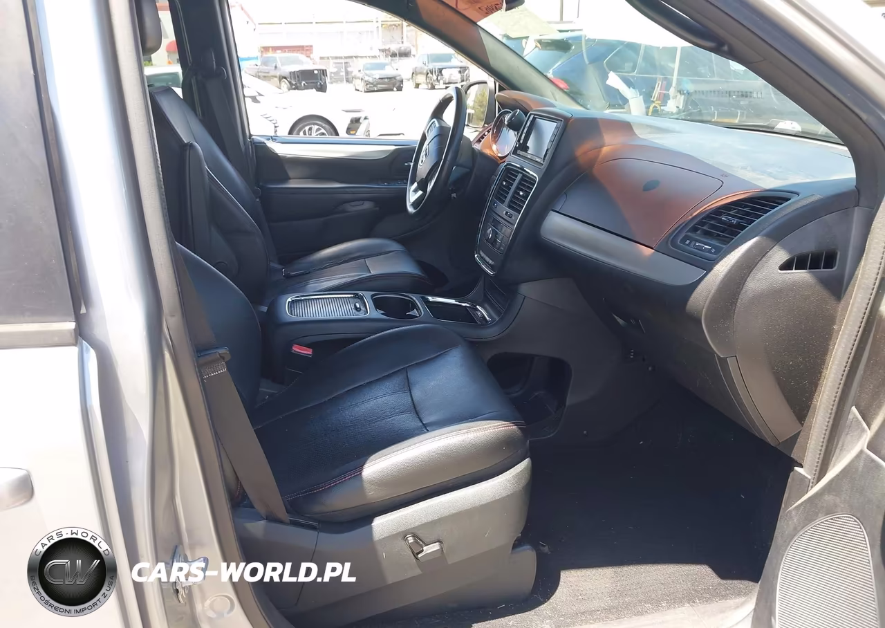 2018 Dodge Grand Caravan Gt VIN:2C4RDGEG0JR284876 - 5