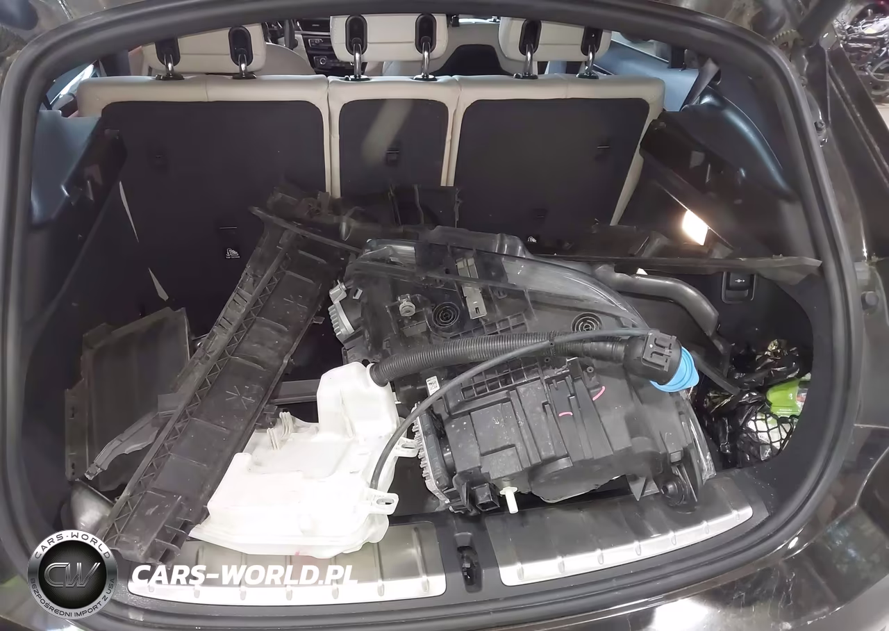 2018 BMW X2 xDrive28I VIN:WBXYJ5C35JEF77376 - 12