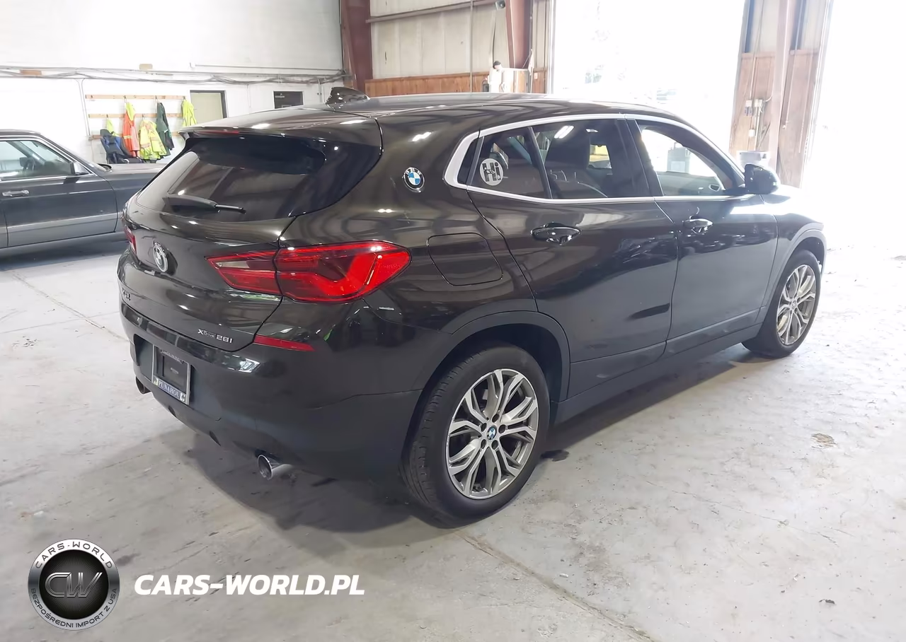 2018 BMW X2 xDrive28I VIN:WBXYJ5C35JEF77376 - 4