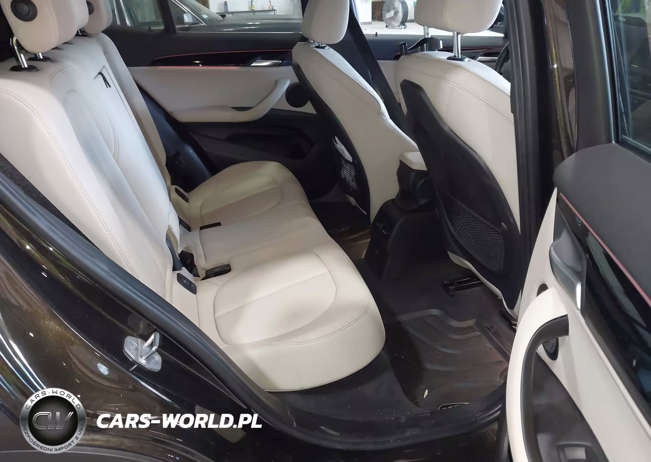 2018 BMW X2 xDrive28I VIN:WBXYJ5C35JEF77376 - 8