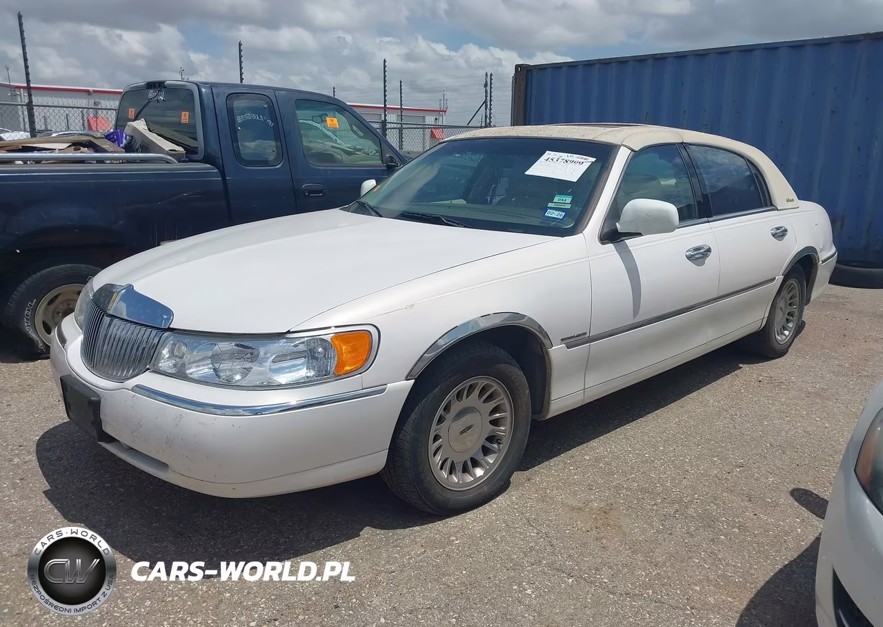 1998 Lincoln Town Car Cartier VIN:1LNFM83W4WY692041 - 2