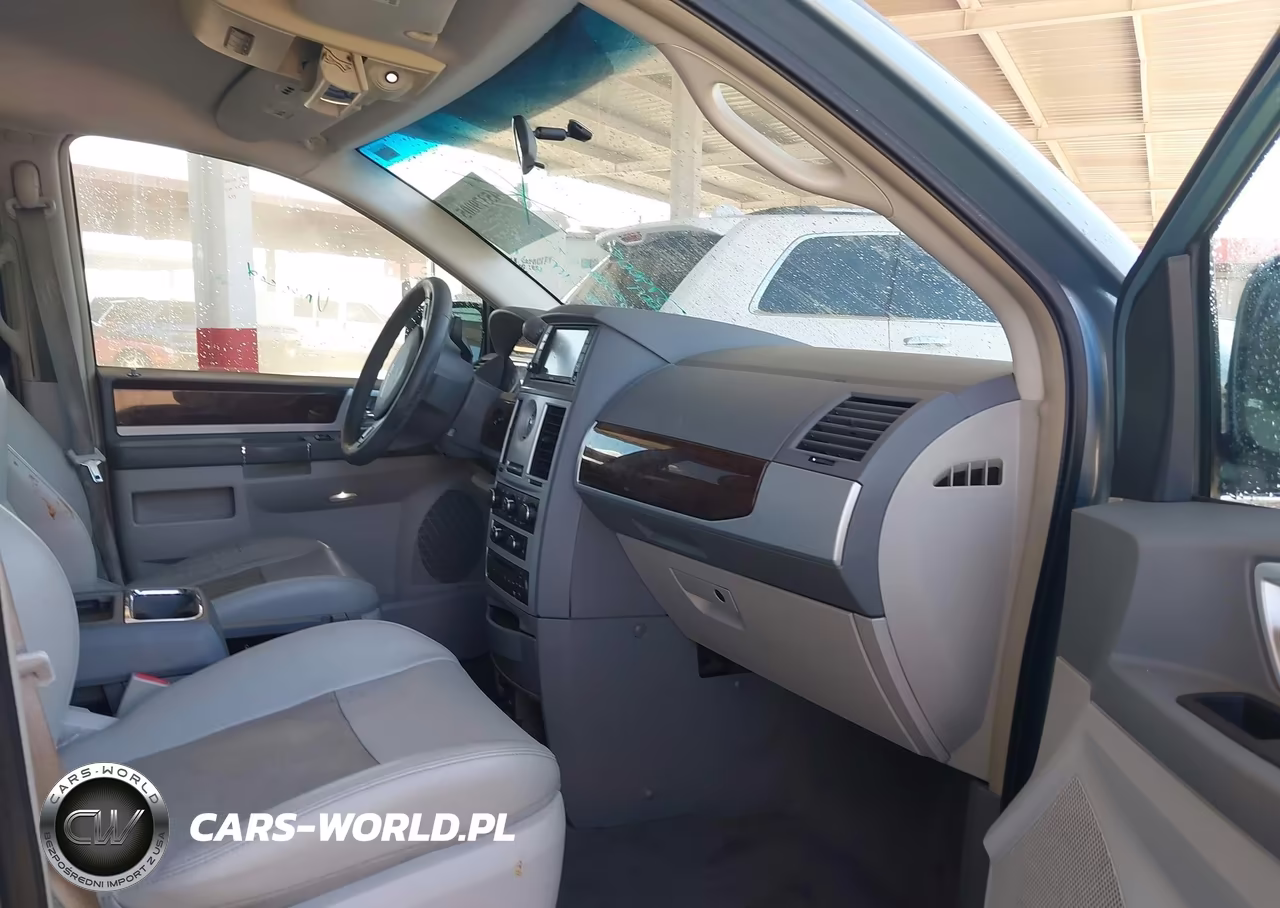 2009 Chrysler Town & Country Touring VIN:2A8HR54X69R633885 - 5