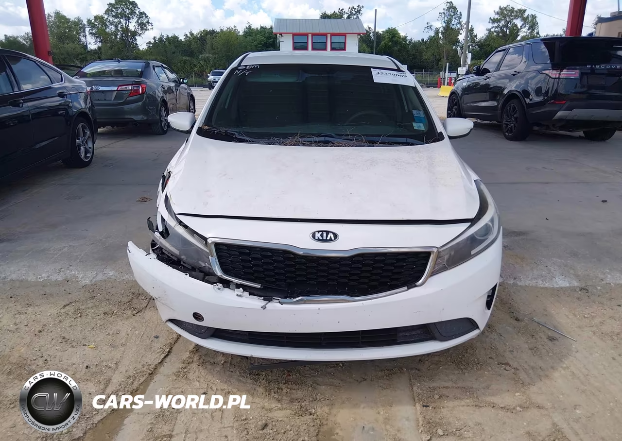 2018 Kia Forte Lx VIN:3KPFK4A79JE228840 - 12
