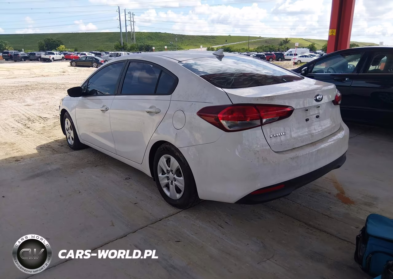 2018 Kia Forte Lx VIN:3KPFK4A79JE228840 - 3