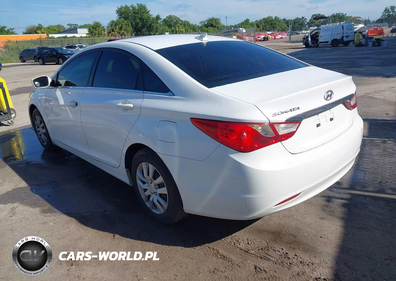 2013 Hyundai Sonata Gls VIN:5NPEB4AC1DH608425 - 3