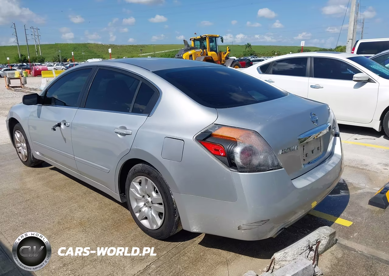 2010 Nissan Altima 2.5 S VIN:1N4AL2AP8AN458463 - 3