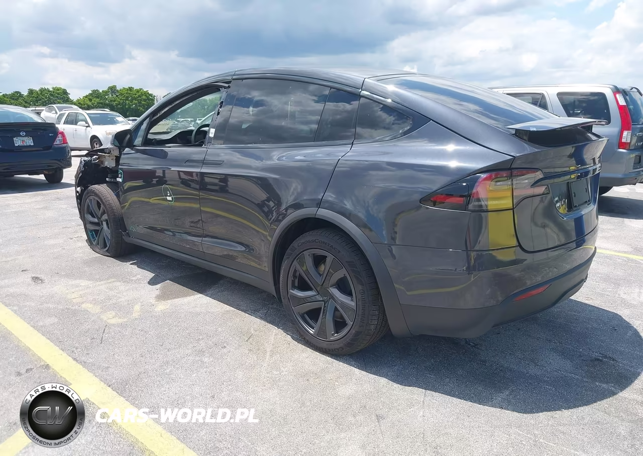 2026 Tesla Model X All-Wheel Drive VIN:7SAXCBE51TF473212 - 3