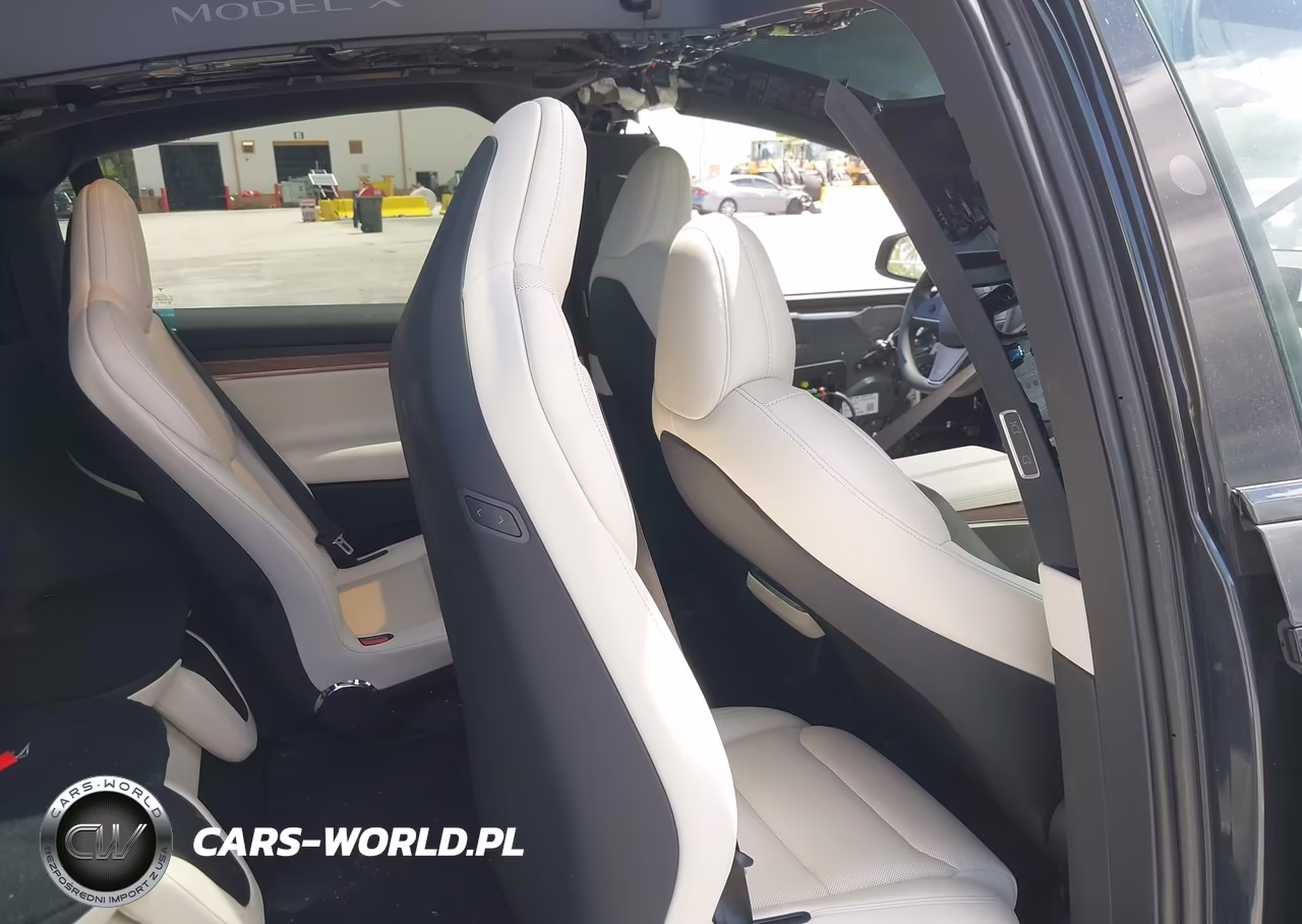 2026 Tesla Model X All-Wheel Drive VIN:7SAXCBE51TF473212 - 8