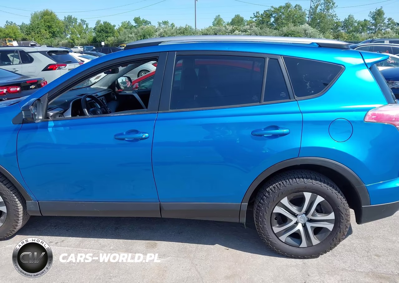 2018 Toyota Rav4 Le VIN:JTMBFREV6JJ734220 - 14