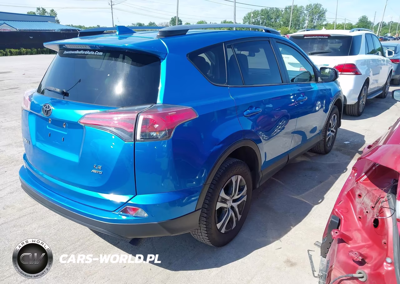 2018 Toyota Rav4 Le VIN:JTMBFREV6JJ734220 - 4