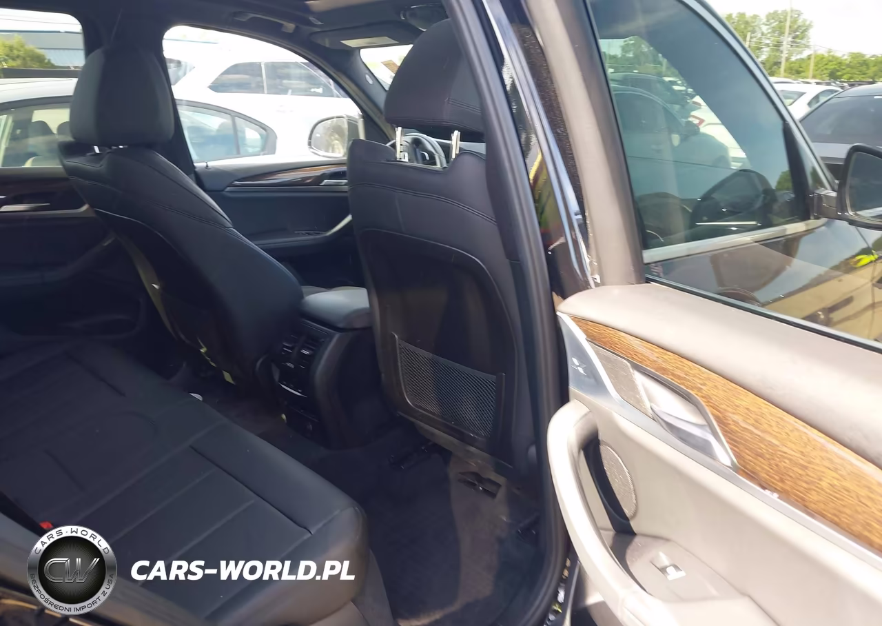 2019 BMW X3 xDrive30I VIN:5UXTR9C53KLP93616 - 8
