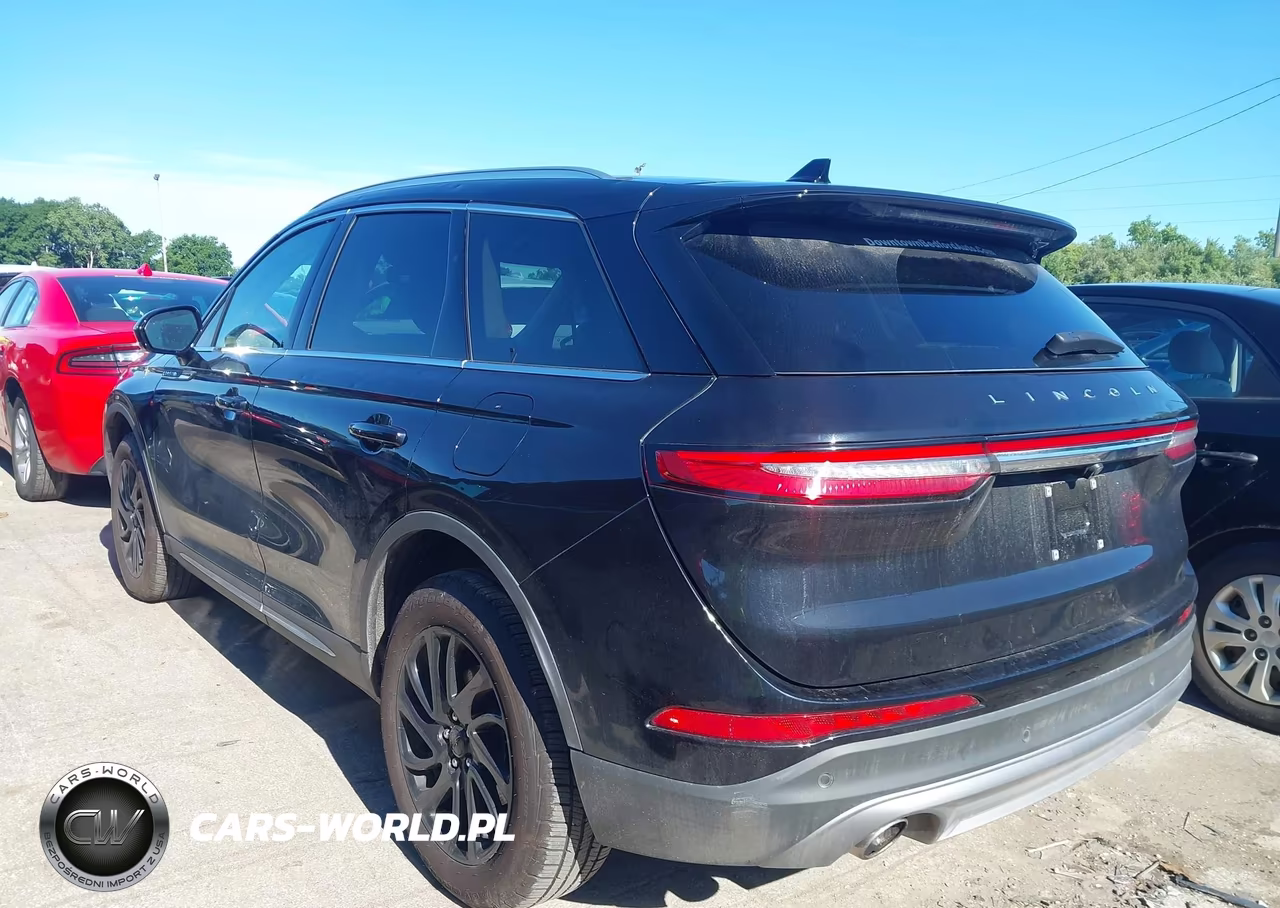 2020 Lincoln Corsair Standard VIN:5LMCJ1C90LUL15607 - 3