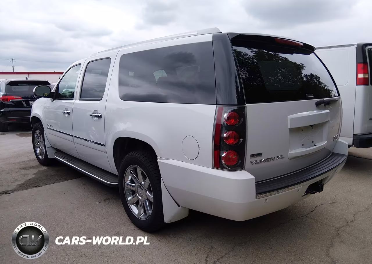 2011 GMC Yukon Xl 1500 Denali VIN:1GKS2MEF8BR271026 - 3