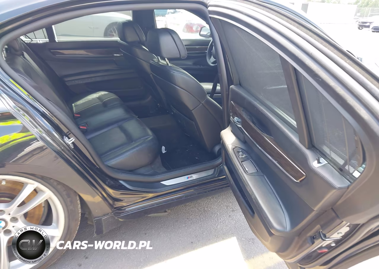 2012 BMW 750Li xDrive VIN:WBAKC8C59CC435962 - 8