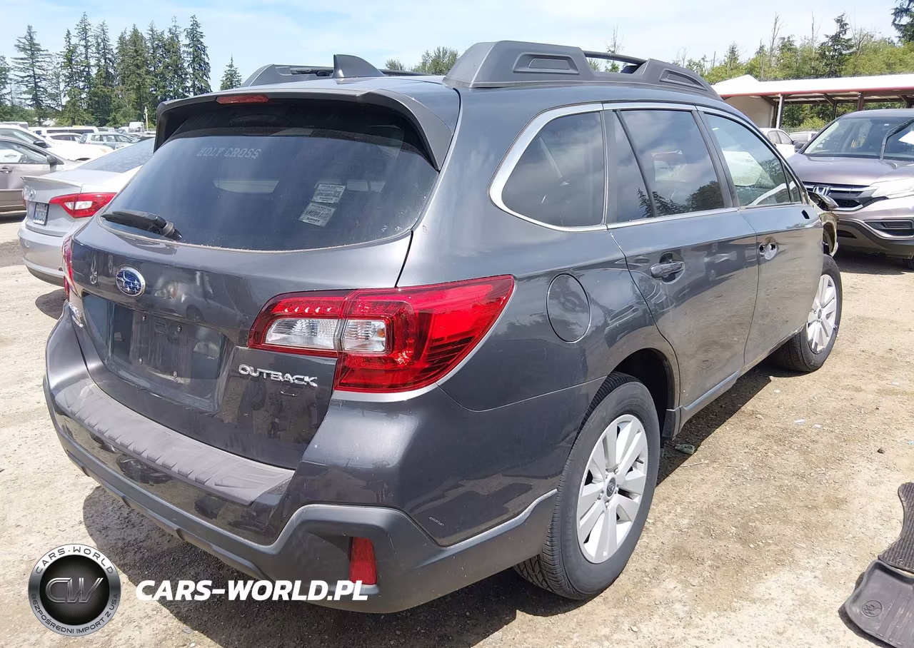 2019 Subaru Outback 2.5I Premium VIN:4S4BSAFCXK3345639 - 4
