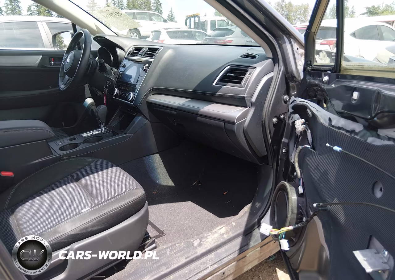 2019 Subaru Outback 2.5I Premium VIN:4S4BSAFCXK3345639 - 5