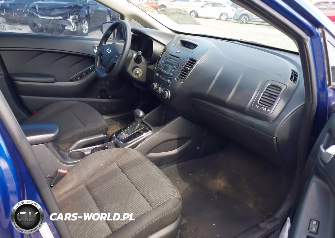 2017 Kia Forte Lx VIN:3KPFK4A79HE038949 - 5