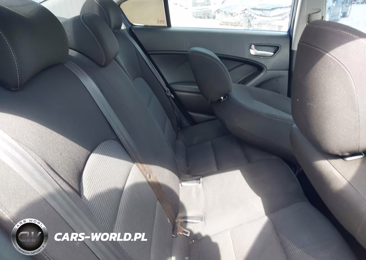 2017 Kia Forte Lx VIN:3KPFK4A79HE038949 - 8