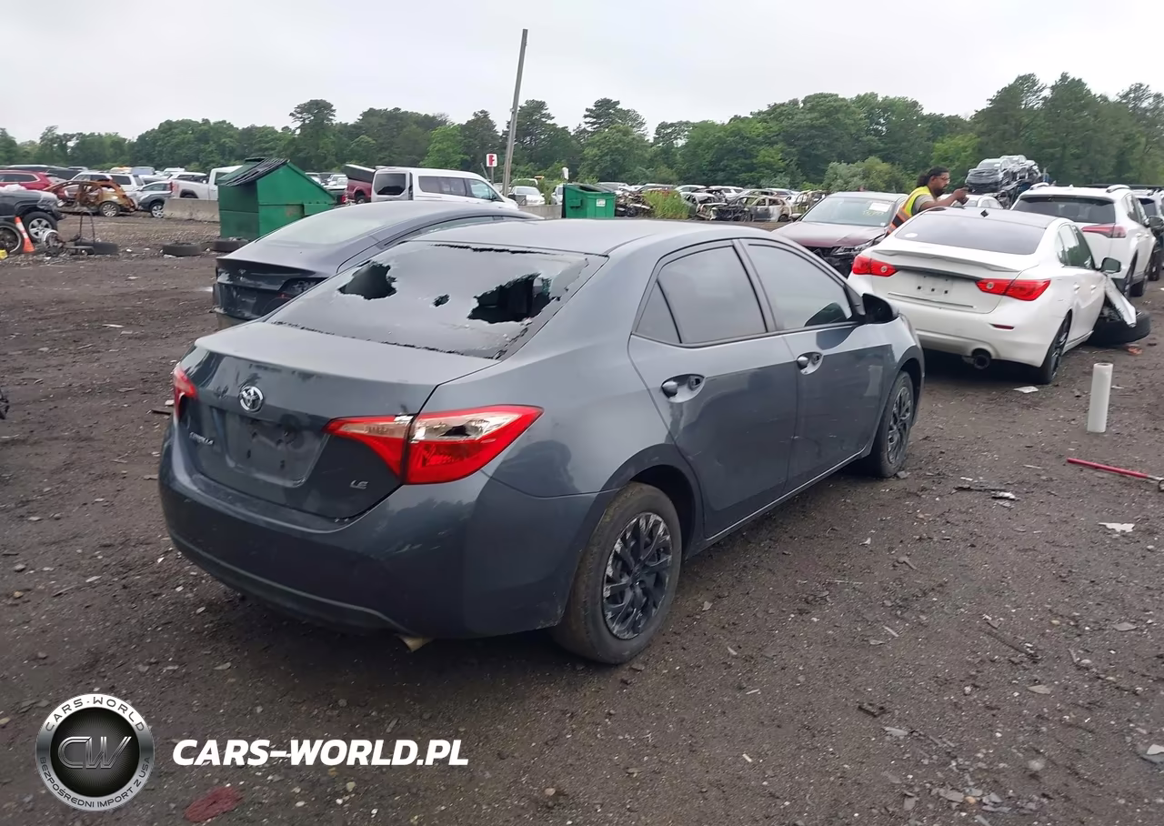 2019 Toyota Corolla Le VIN:5YFBURHE3KP913684 - 4