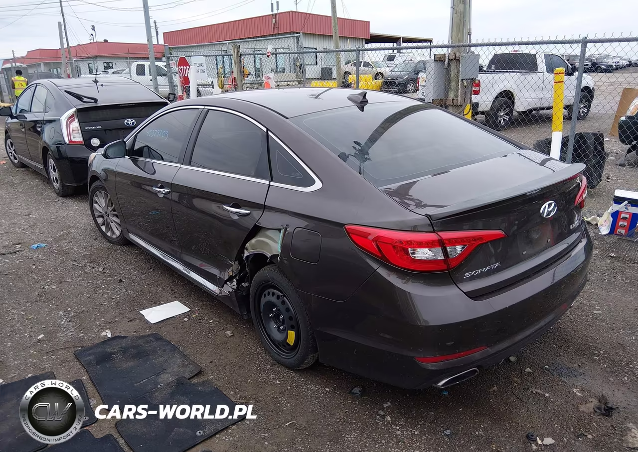 2015 Hyundai Sonata Limited VIN:5NPE34AF6FH164176 - 3