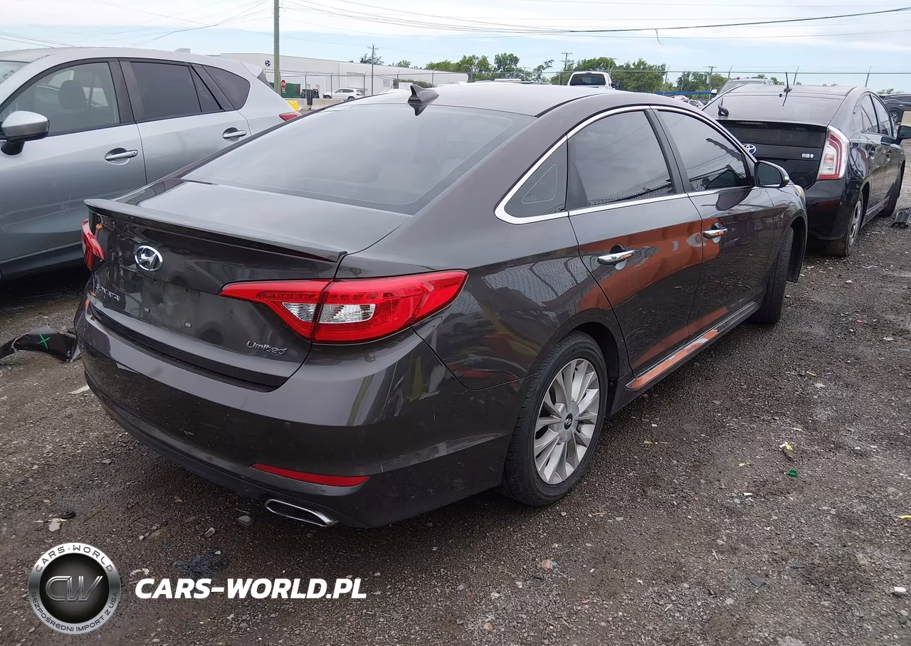 2015 Hyundai Sonata Limited VIN:5NPE34AF6FH164176 - 4