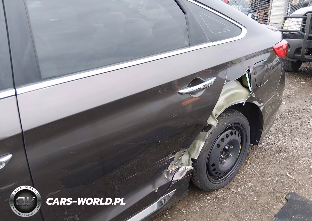 2015 Hyundai Sonata Limited VIN:5NPE34AF6FH164176 - 6
