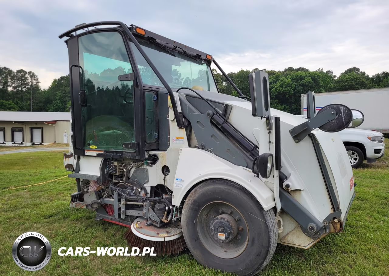 2015 Elgin Pelican Np Sweeper VIN:NP30563 - 2
