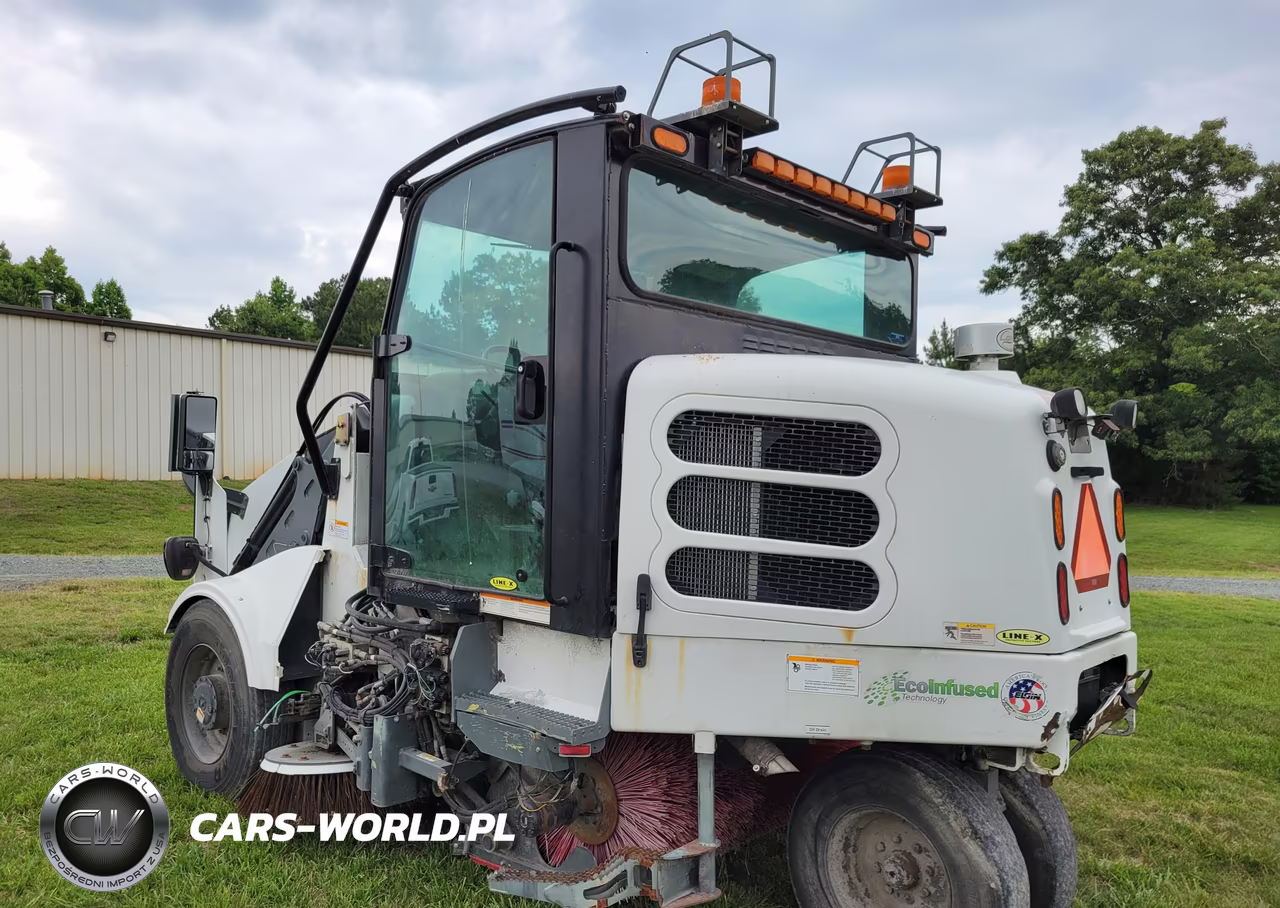 2015 Elgin Pelican Np Sweeper VIN:NP30563 - 3