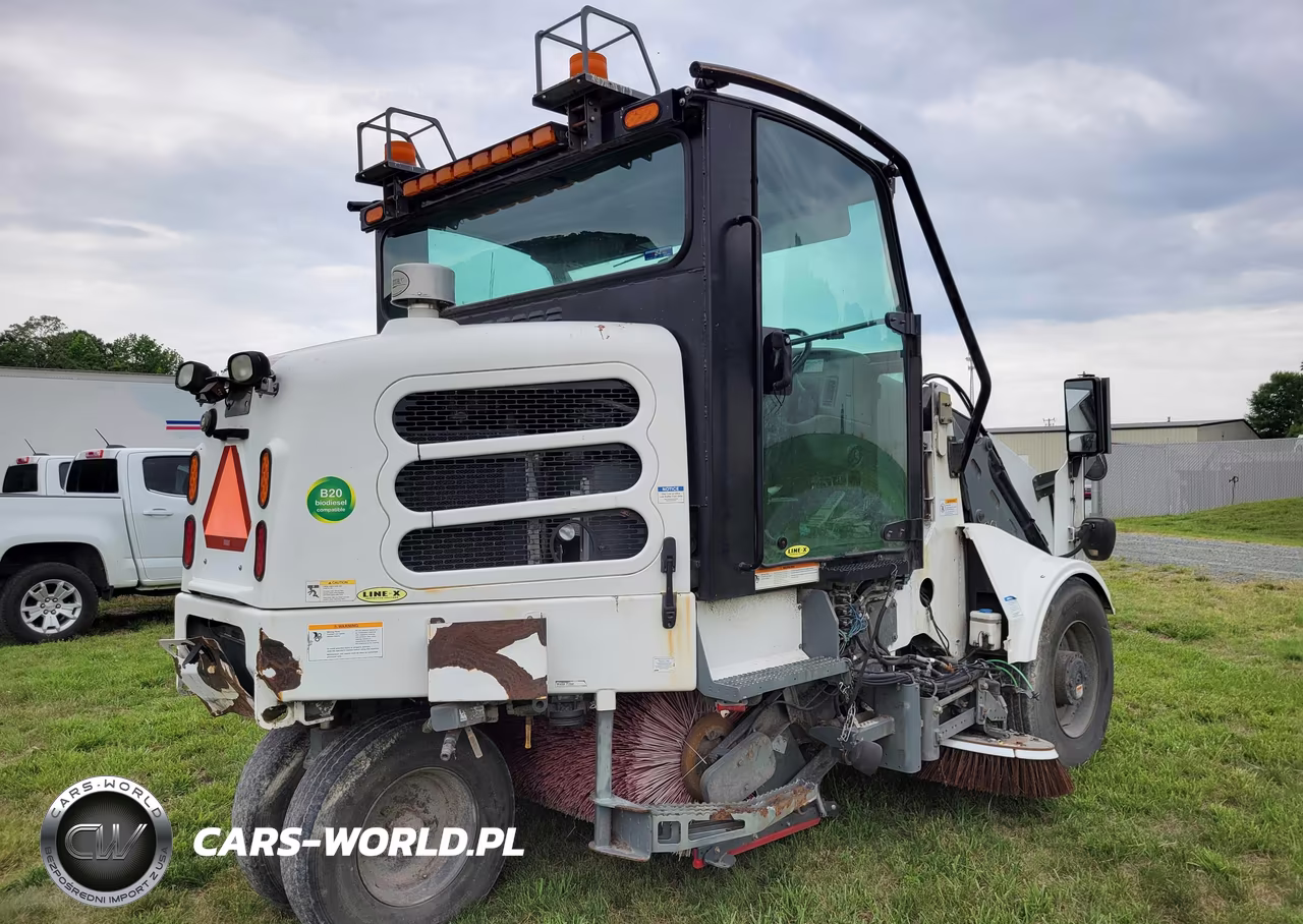 2015 Elgin Pelican Np Sweeper VIN:NP30563 - 4
