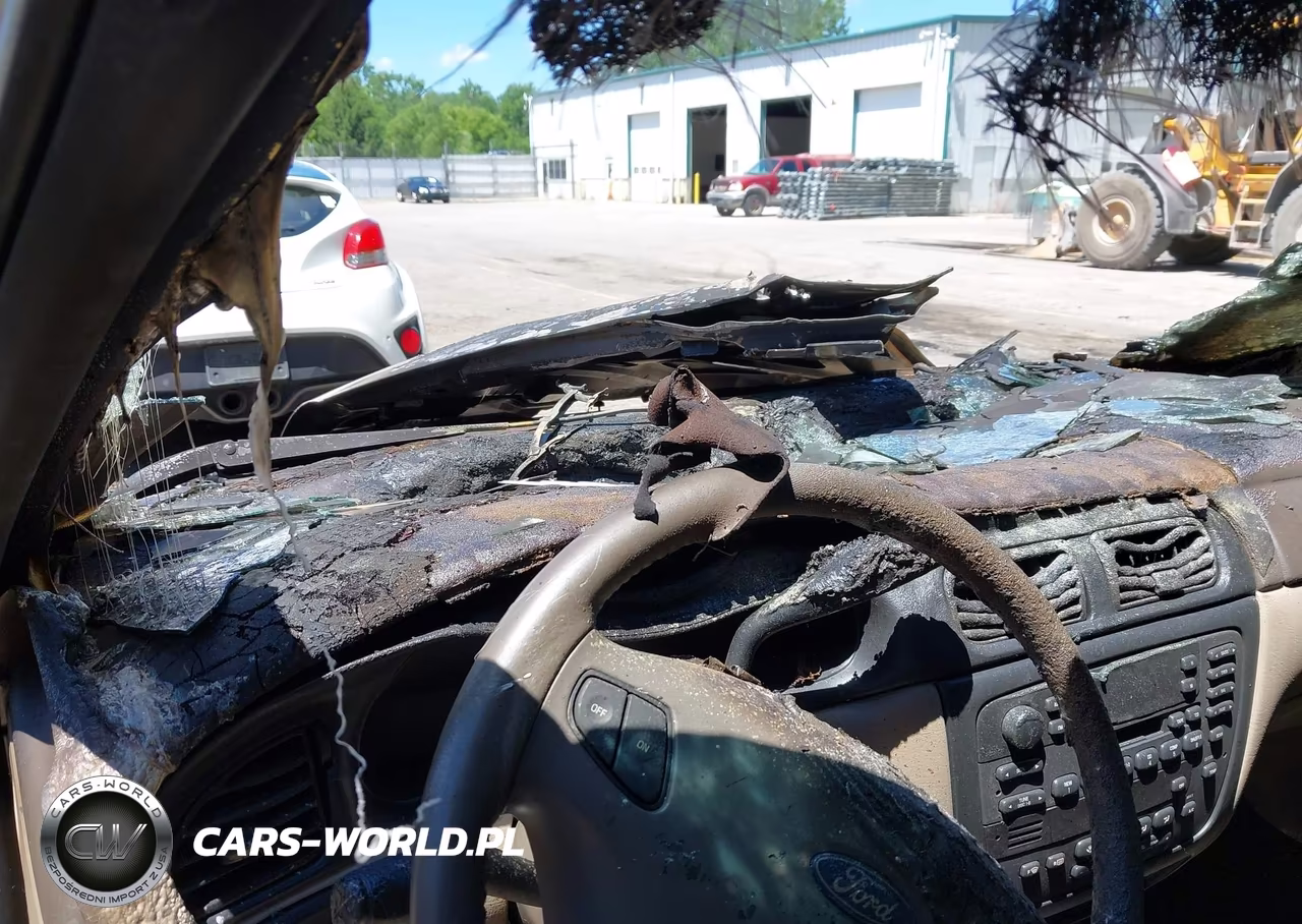 2000 Ford Taurus Sel VIN:1FAFP56S3YG246870 - 7