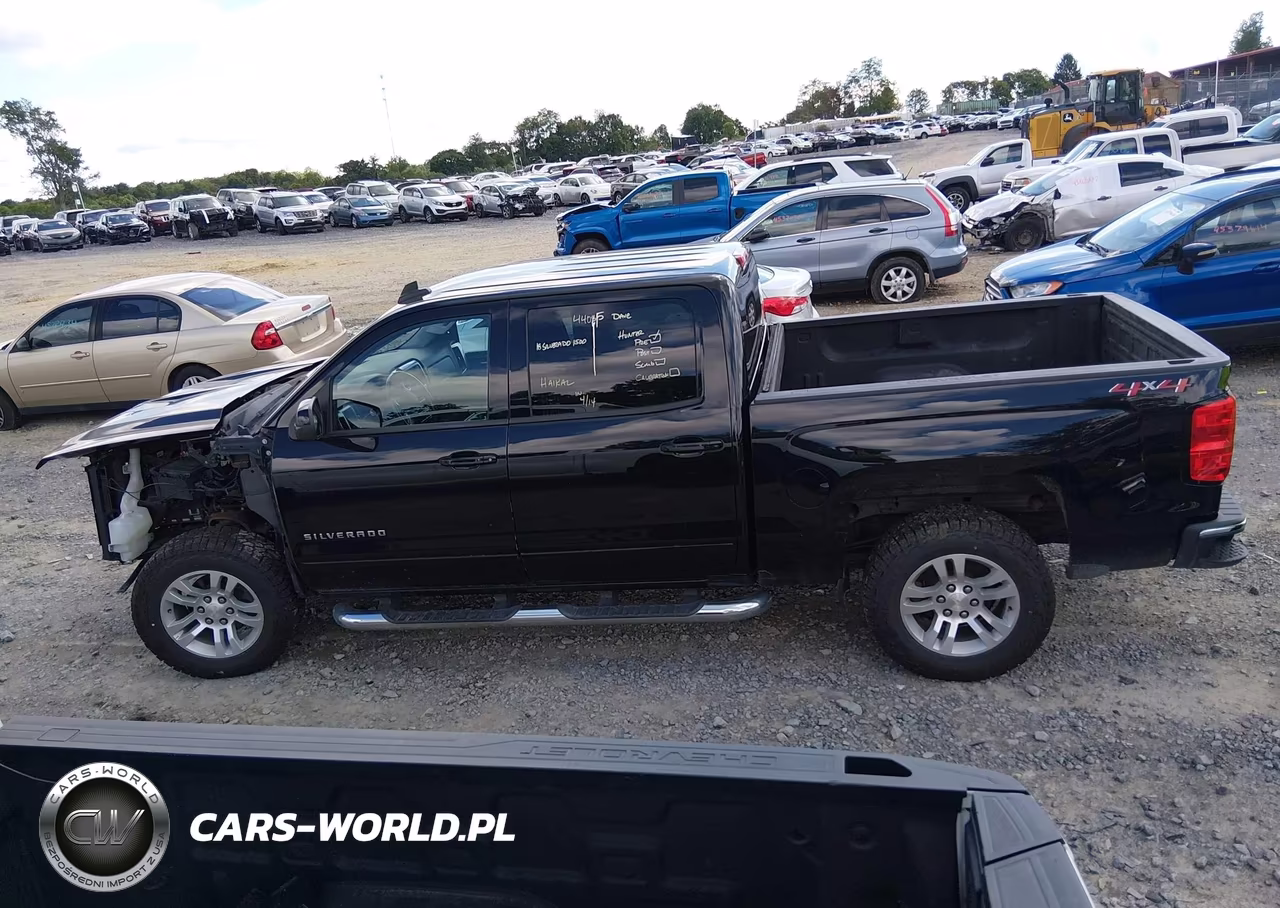 2018 Chevrolet Silverado 1500 1Lt VIN:3GCUKREC6JG643937 - 15