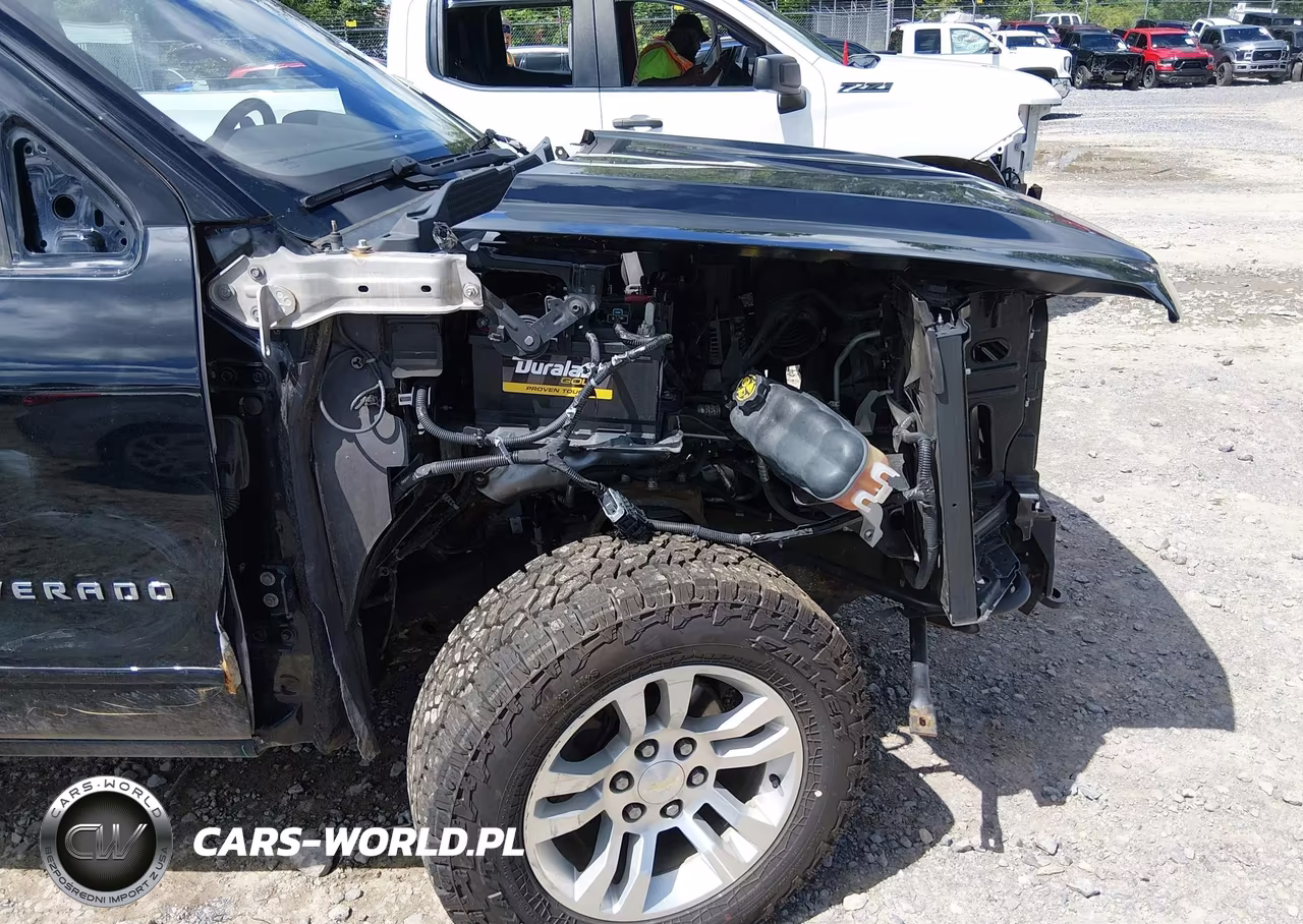 2018 Chevrolet Silverado 1500 1Lt VIN:3GCUKREC6JG643937 - 19