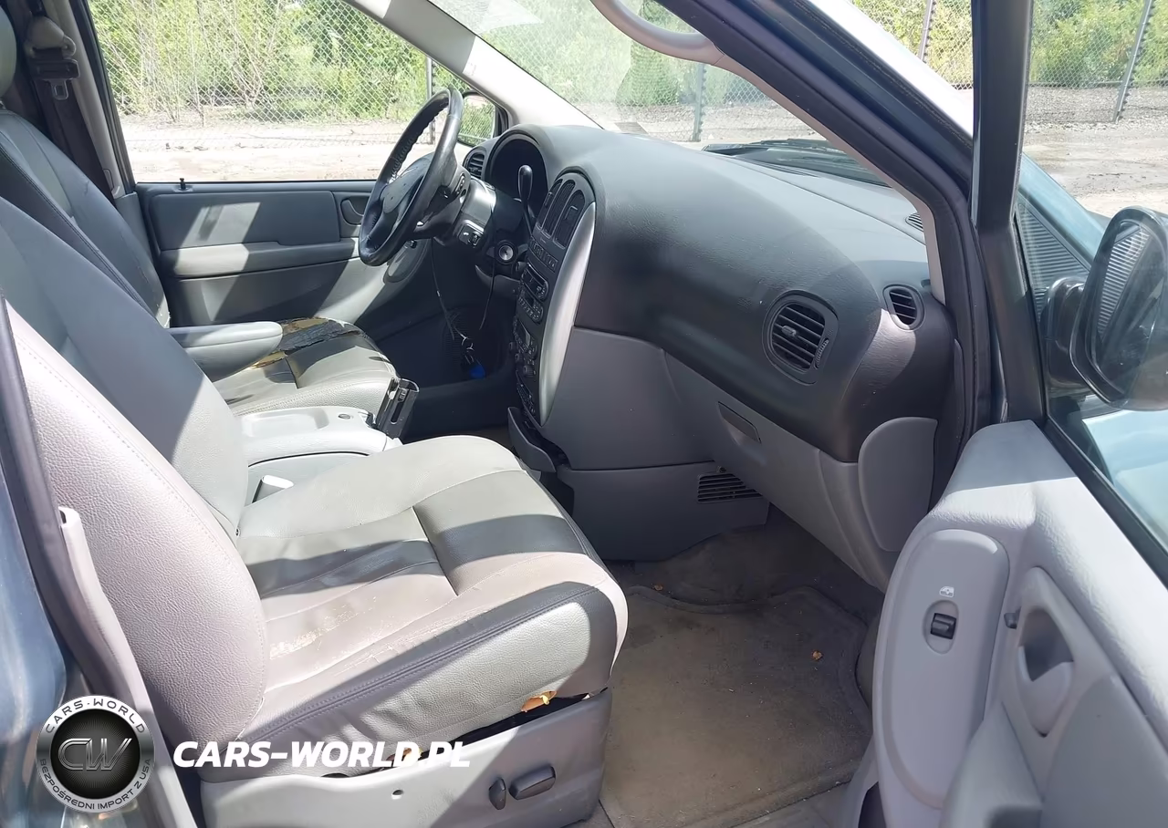2006 Chrysler Town & Country Touring VIN:2A4GP54L36R808217 - 5